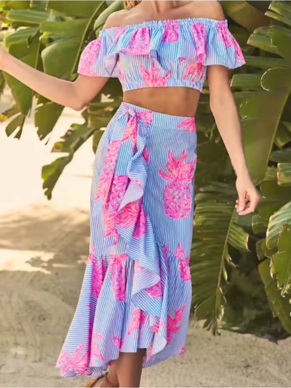 ISO!!! In search of Lilly Pulitzer Maxi Set with Pink Pineapple Print-Larissa